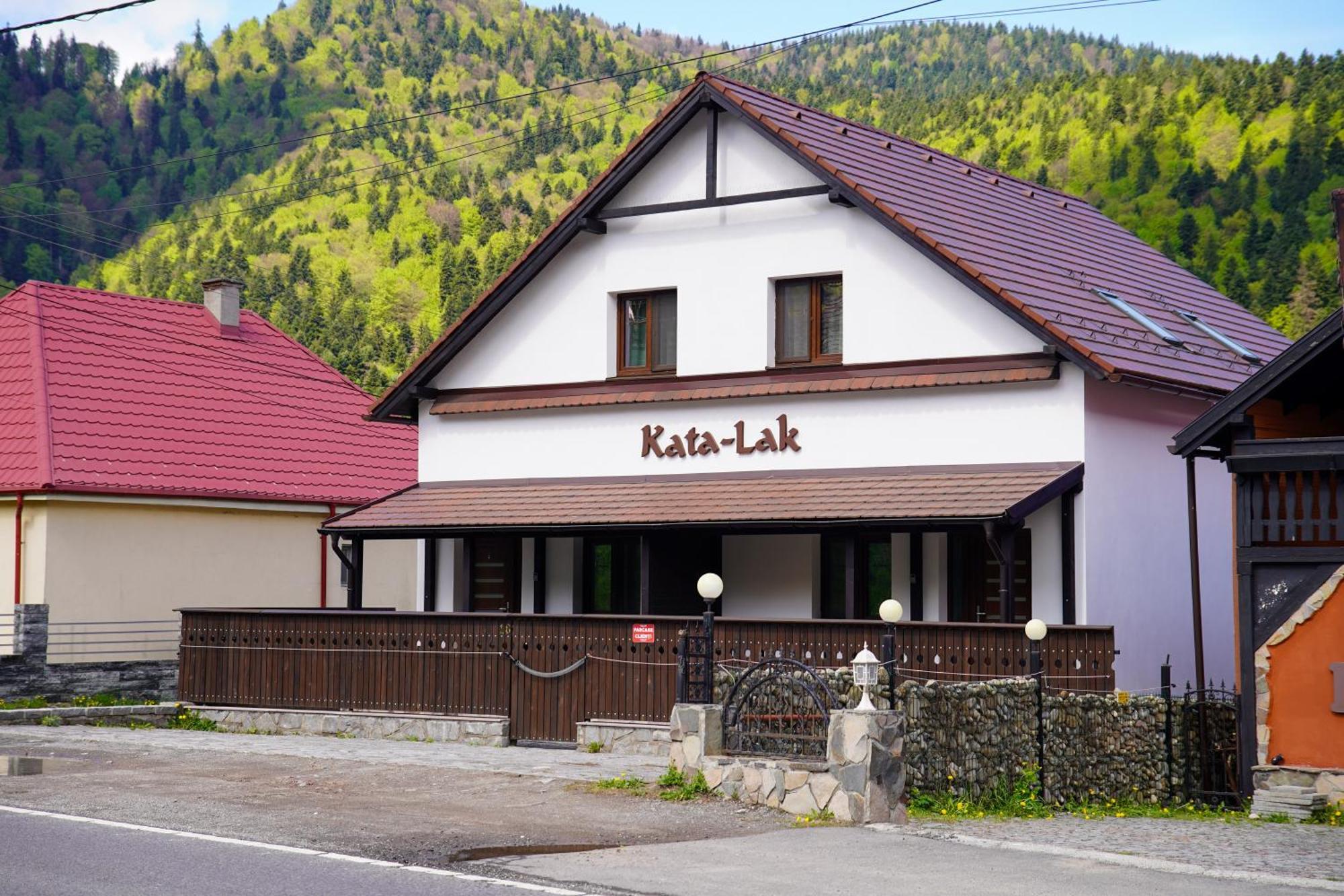 Kata - Lak Hotel BaileTusnad Exterior photo